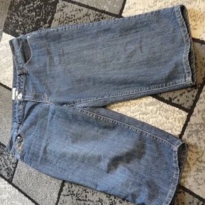 Plus size jean capris